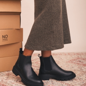 AW25_Molly_Black_Mid_Ela