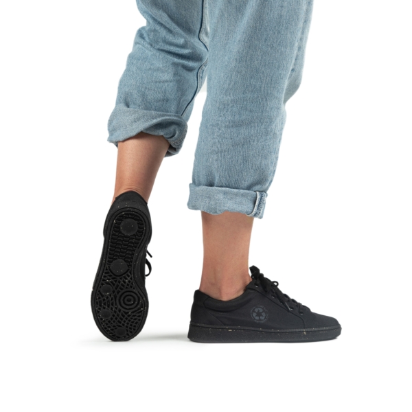 Ganges Black Pre-Loved