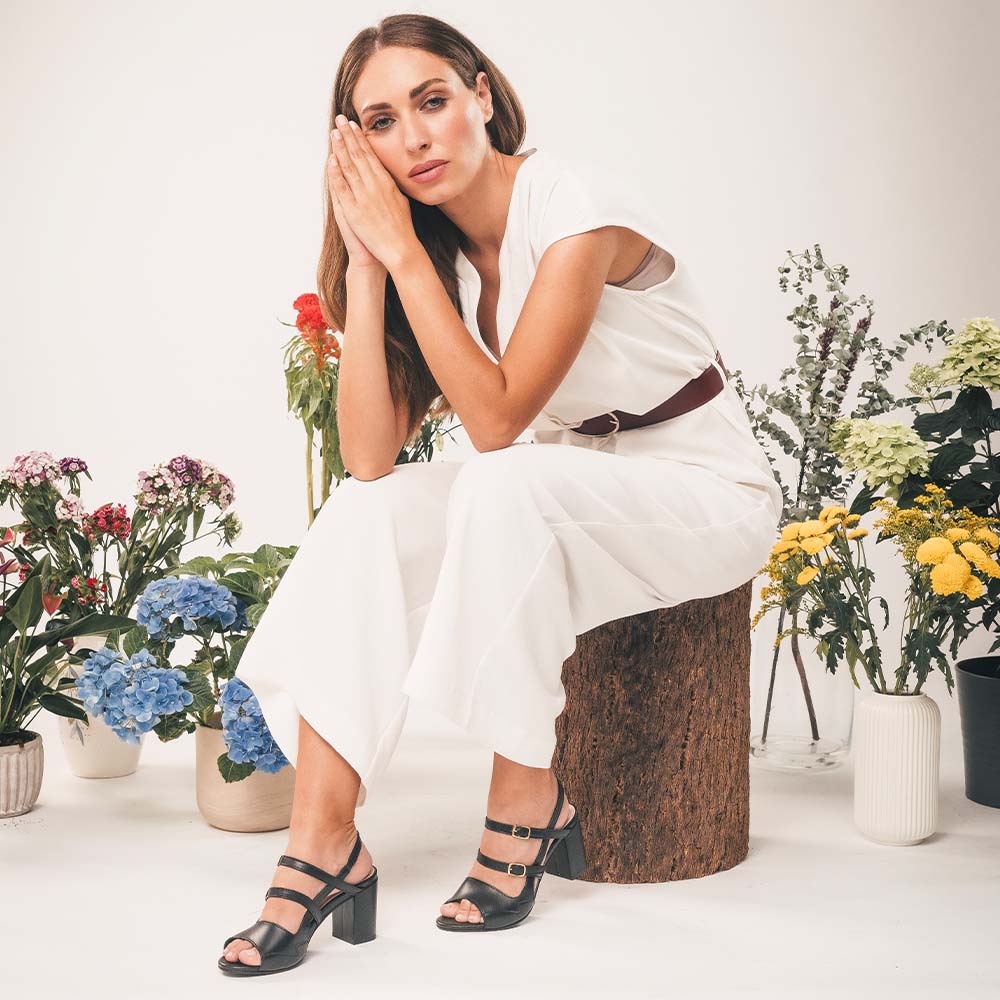 Roma_Black_1_fa1aad6b-f824-410c-98d6-c04a8d4a48a6