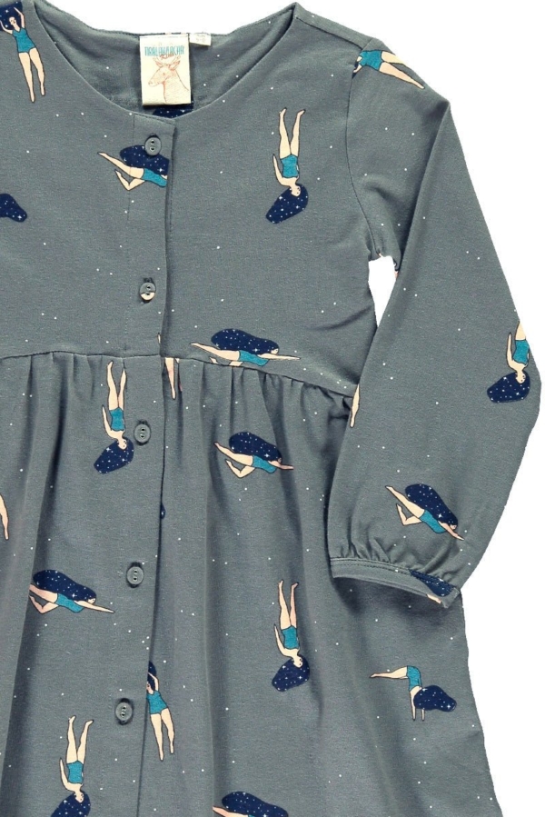 Dress in grey and "Dancing in the cosmos" print