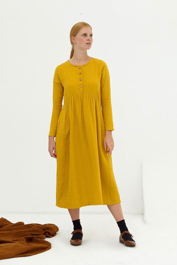 Vestido largo muselina mostaza Dara