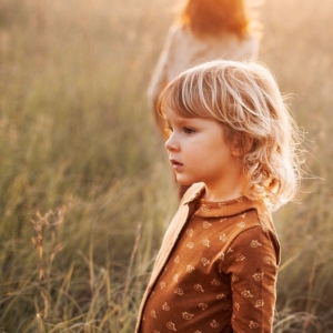 Vestido camisero marrón estampado bicicletas