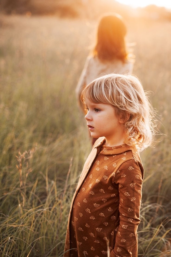 Vestido camisero marrón estampado bicicletas