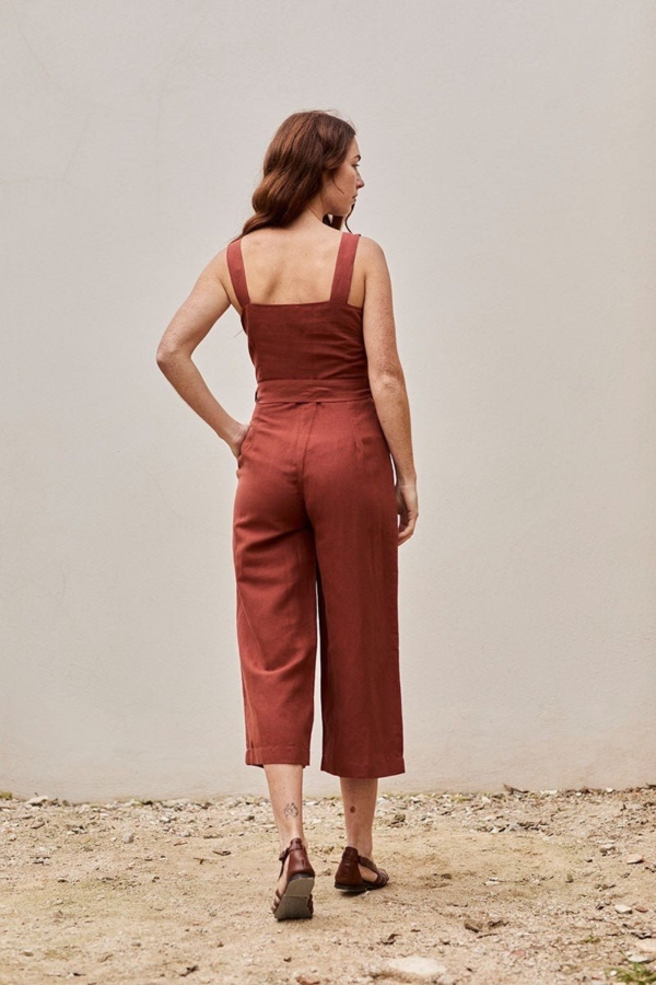 Fancy Linen Jumpsuit in Roiboos Red