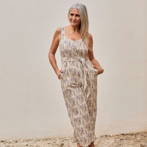 Fancy Linen Jumpsuit in Beige Jungle print