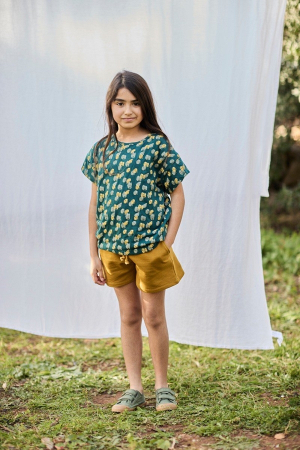 Unisex organic cotton T-shirt Footprints Blue-Green