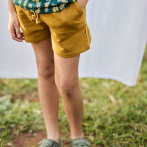 Shorts in mustard 100% organic cotton