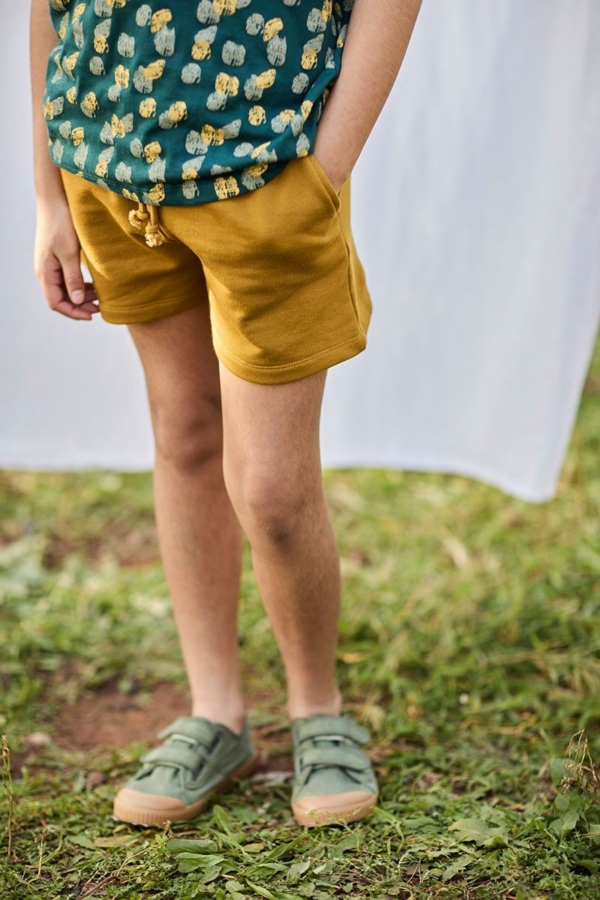 Shorts in mustard 100% organic cotton