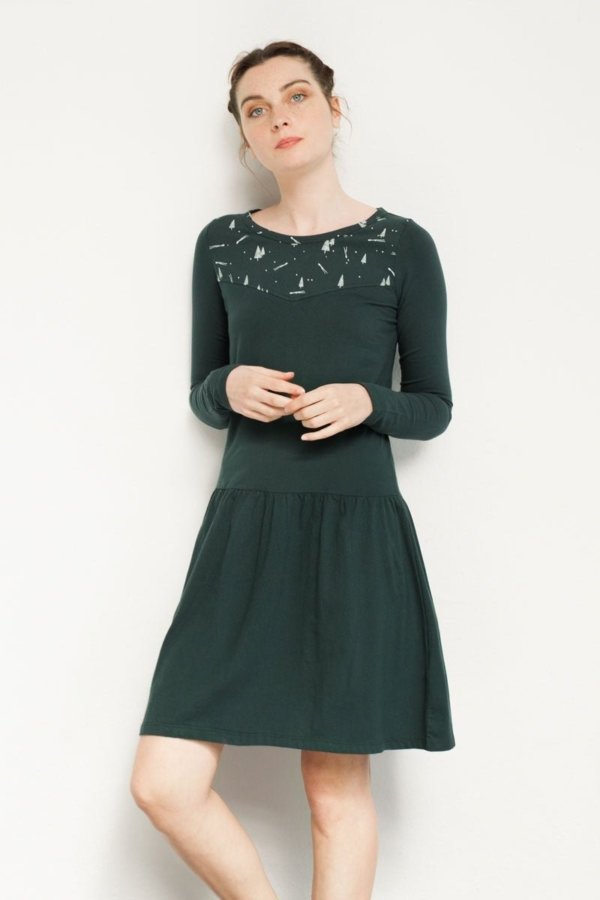 Vestido canesú Naomi estampado pinos.