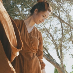 s010-07s-susana-crossover-dress-in-terracotta-711950