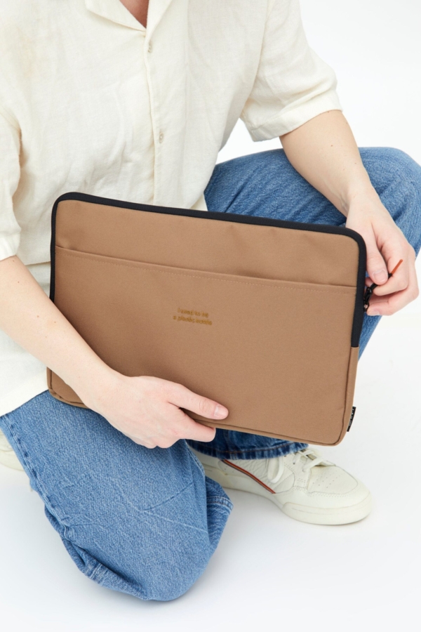 Capture Laptop Case 15" Camel