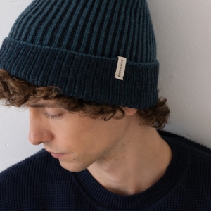 Gorro Tao bicolor azul en lana merino