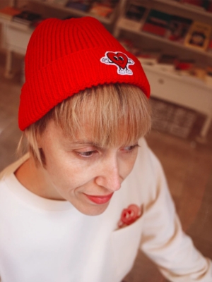callum-happy-heart-beanie-2