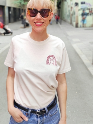 callum-tiny-peek-organic-unisex-t-shirt-2