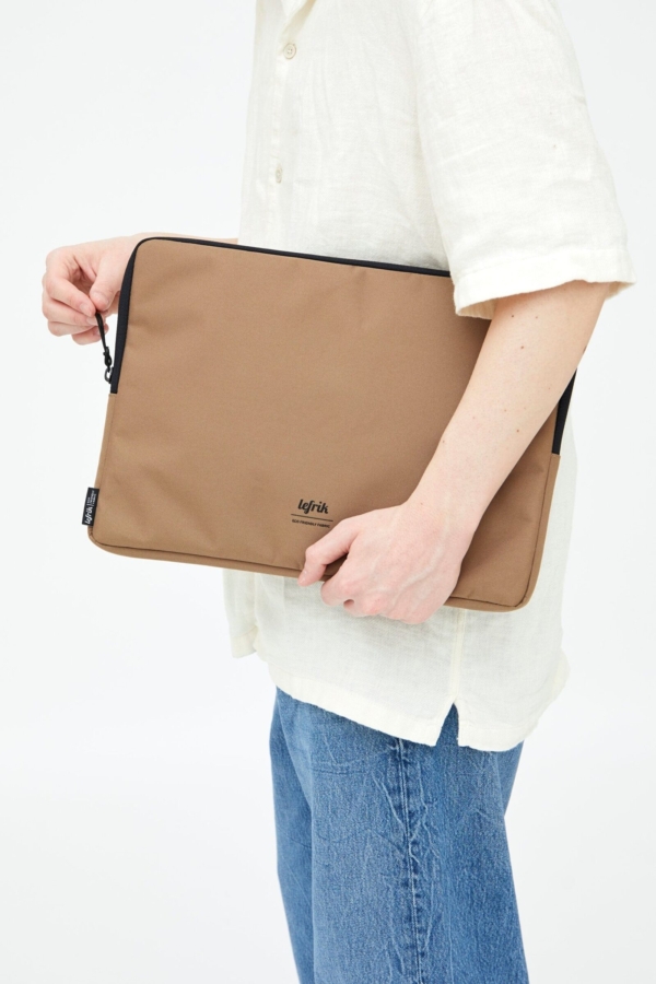 Funda Portátil Capture  15" Camel