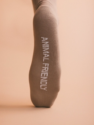 nae-vegan-beige-socks-2