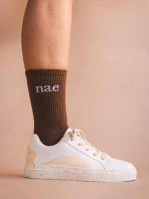 nae-vegan-brown-socks-2
