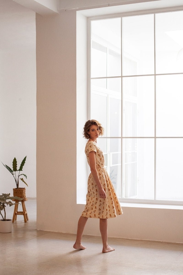 Vestido Abierto Cruzado cinturón Bruna Beige