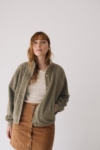 Chaqueta borreguito botones algodón orgánico verde