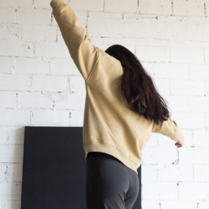 tiralahilacha-gabriela-sweatshirt-sidereal-rain-beige-3