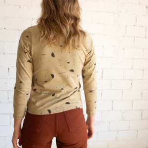 tiralahilacha-gina-crossover-top-long-sleeves-sidereal-rain-beige-2