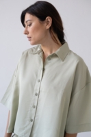 Camisa Hallow oversized Tencel verde jade