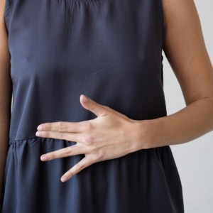 tiralahilacha-hazel-tencel-straps-dress-in-black-4