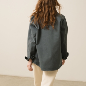 tiralahilacha-helmut-unisex-overshirt-worker-organic-cotton-in-blue-2