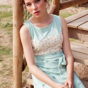 tiralahilacha-ingrid-skirt-in-light-green-2