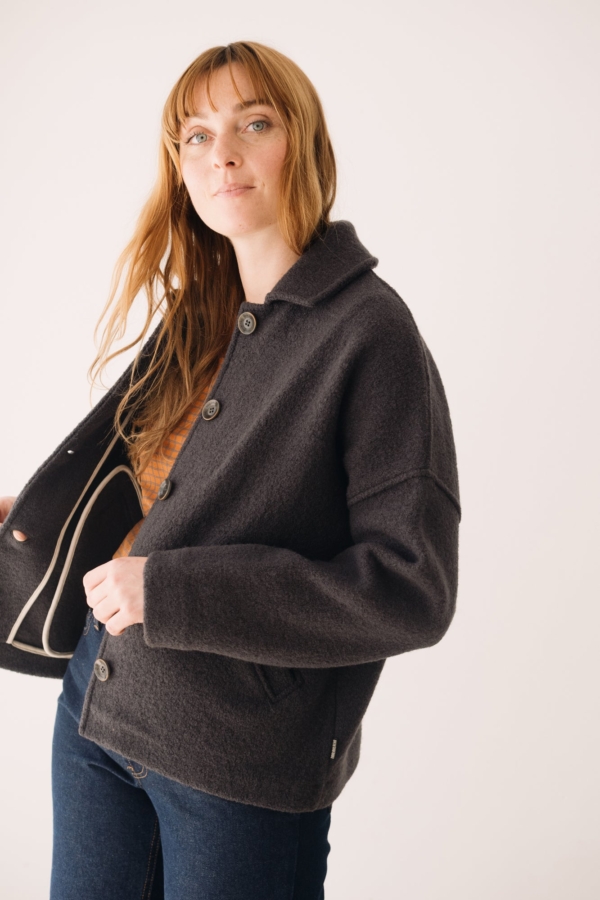 Chaqueta corta 100% lana merino gris