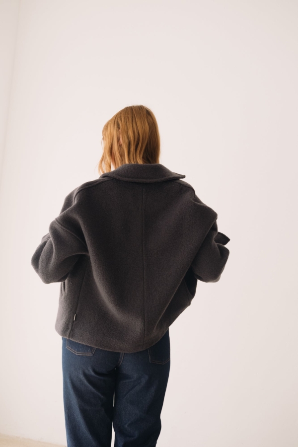 Chaqueta corta 100% lana merino gris