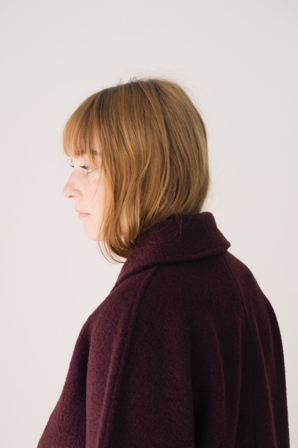 Chaqueta corta 100% lana merino púrpura