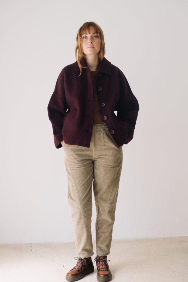 Chaqueta corta 100% lana merino púrpura