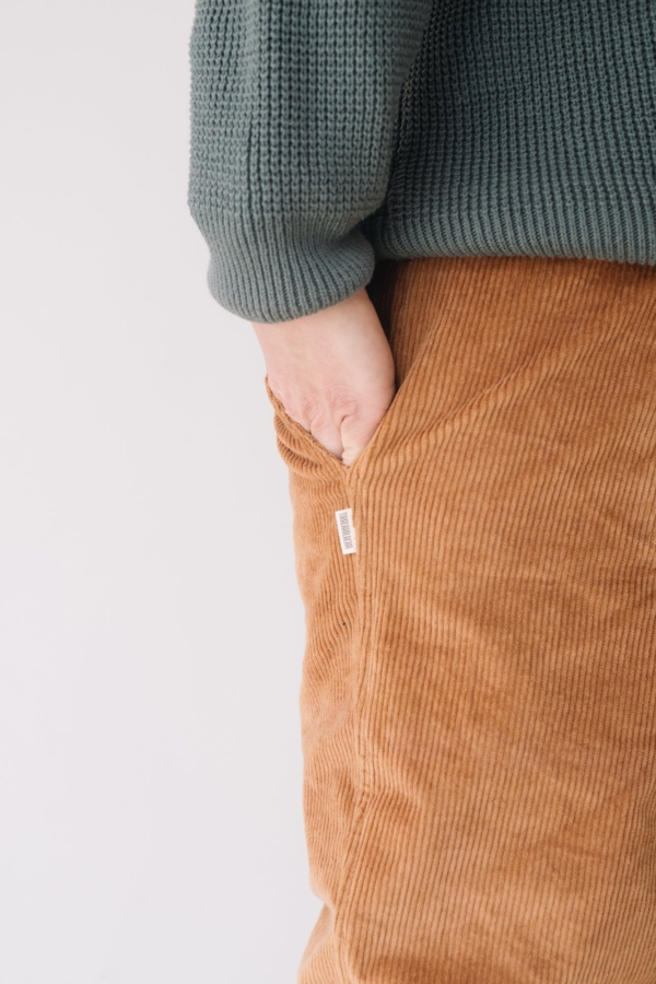 Pantalón pana oversized algodón oránico teja