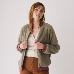 tiralahilacha-organic-sherpa-jacket-in-green-2