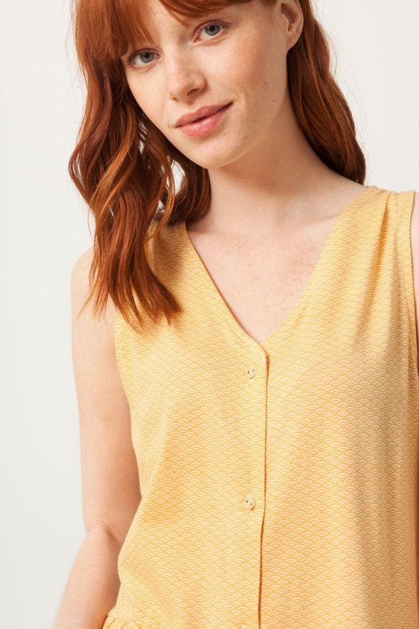 Vestido Paula escote V miel con stampado japones