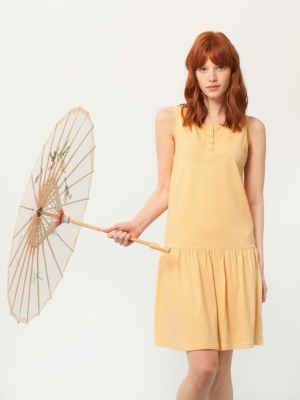 Vestido Charlestón Penélope amarillo estampado japonés