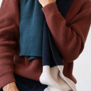 Bufanda Tayo tricolor azul lana merino