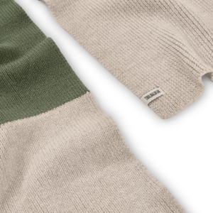 tiralahilacha-tayo-chunky-wool-scarf-in-two-tone-green-2-5