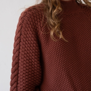 tiralahilacha-turner-sweater-organic-cotton-in-garnet-rosella-2