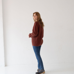 tiralahilacha-unisex-tam-sweater-organic-cotton-in-garnet-rosella-2