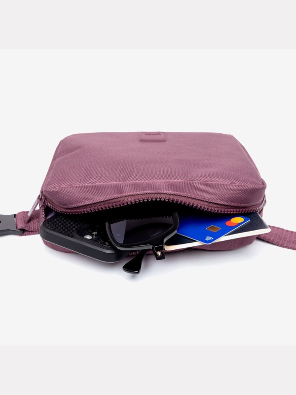 Riñonera Reef Stripes Maroon