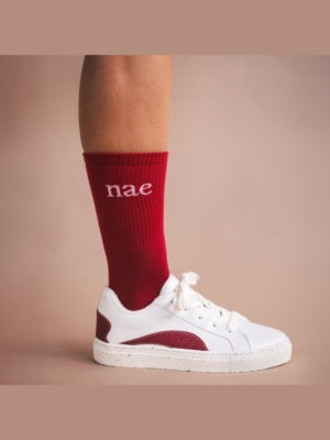nae-vegan-berlin-red-pre-loved-3-3×4