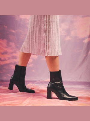 nae-vegan-lydia-black-3-3×4