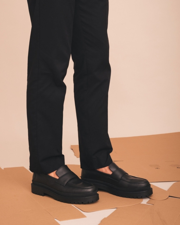 Cesar Black Pre-Loved