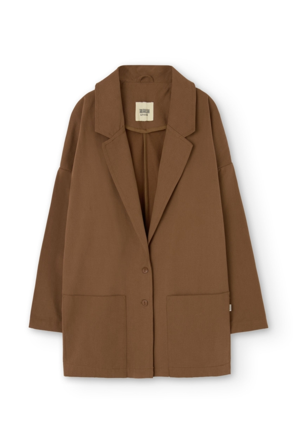 Americana de sarga marrón