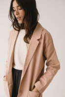 Americana de sarga rosa