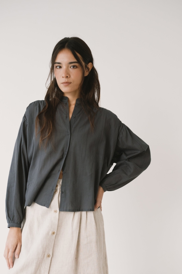 Blusa oversized gris antracita