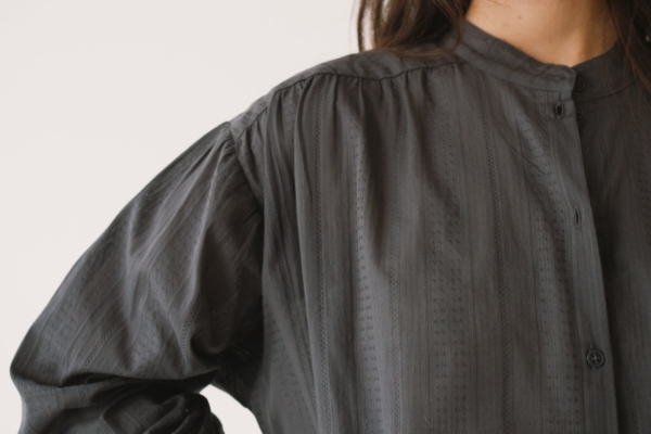 Blusa oversized gris antracita