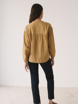 tiralahilacha-blusa-oversized-mostaza-2
